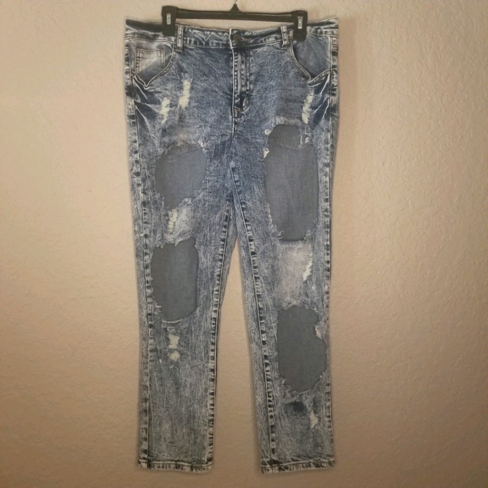 Ripped skinny jeans